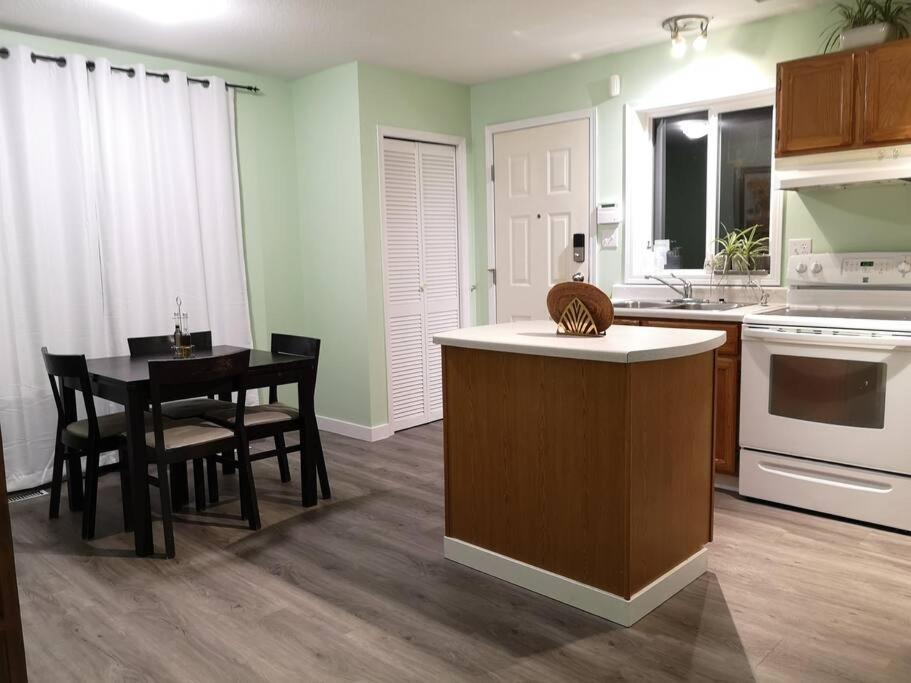 Countryroad Cozy 2Bedrooms Suite2 Nanaimo Exterior foto